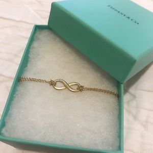 TIFFANY & Co. Infinity Necklace